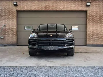 Porsche Cayenne 2023 photo 2