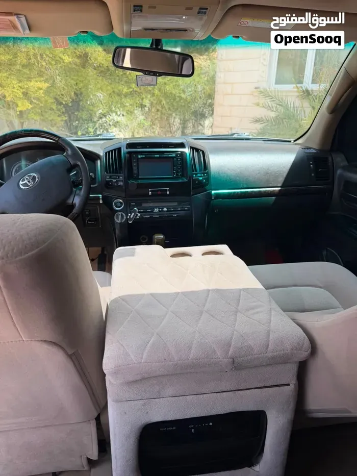 Toyota Land Cruiser 2010 photo 5