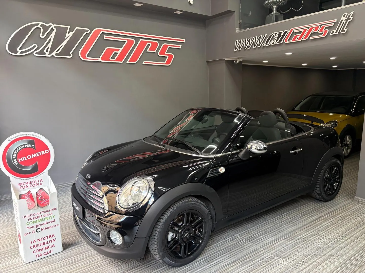 Mini Cooper Roadster 2012 photo 2
