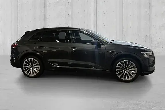 Audi E-Tron 2022 photo 2