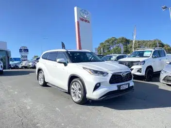 Toyota Highlander 2026 photo 2