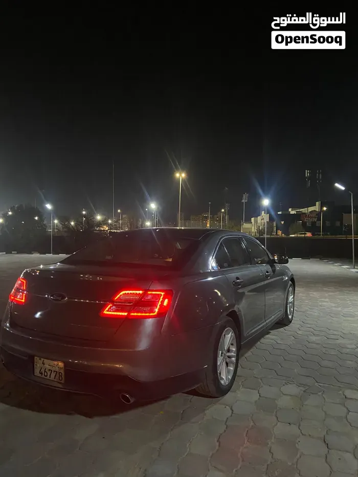 Ford Taurus 2014 photo 2