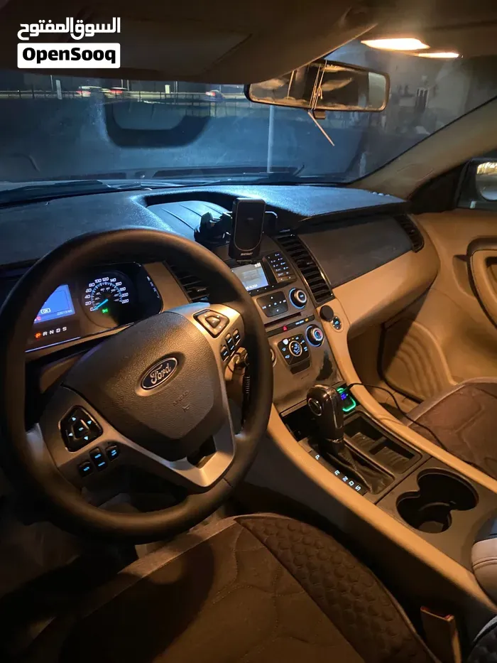 Ford Taurus 2014 photo 4
