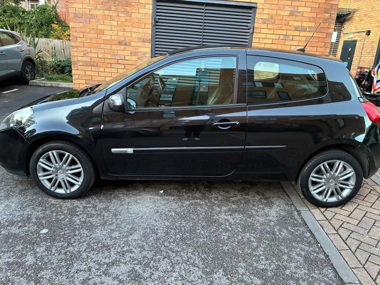 Renault Clio 2012 photo 3