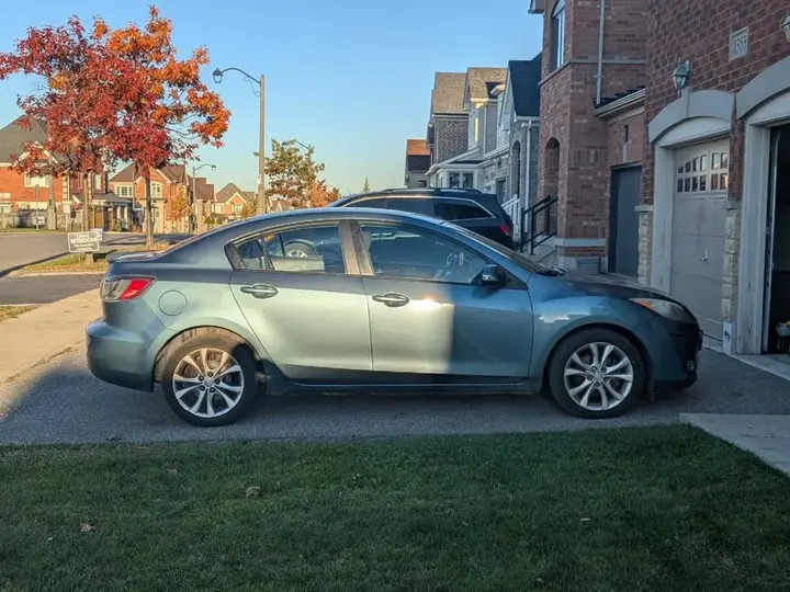 Mazda 3 2010 photo 5