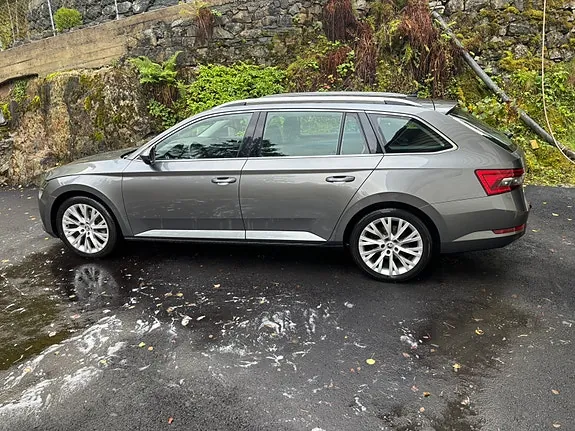 Skoda Superb 2023 photo 4