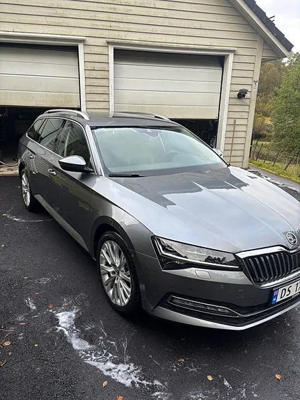 Skoda Superb 2023 photo 3