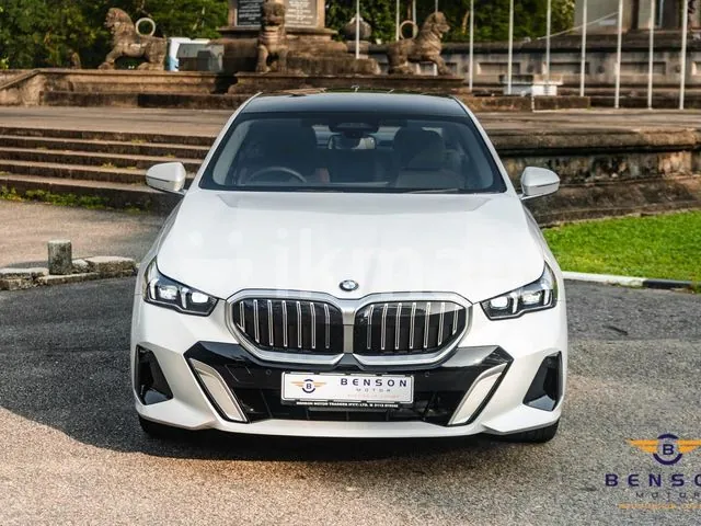BMW 525Li 2025 photo 2