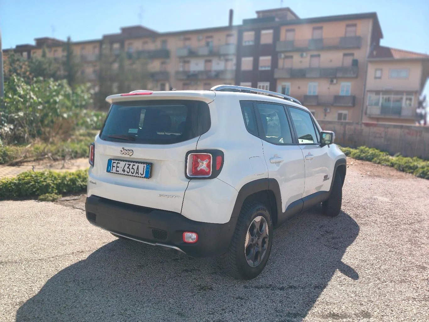 Jeep Renegade 2016 photo 2