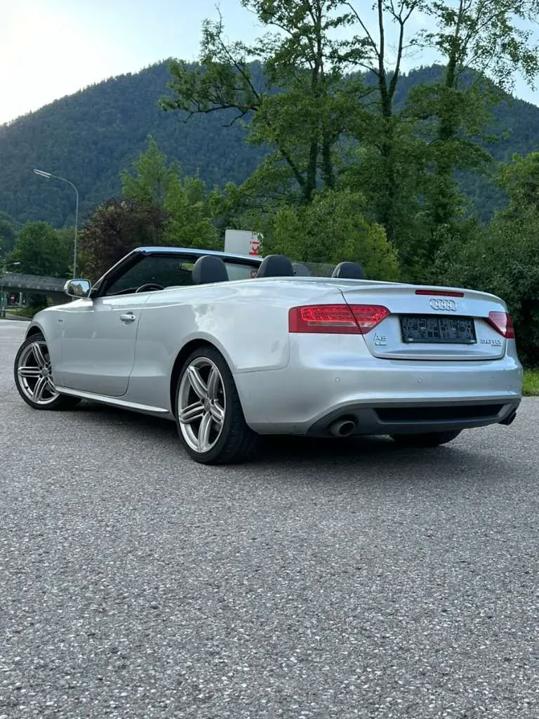 Audi A5 2009 photo 2