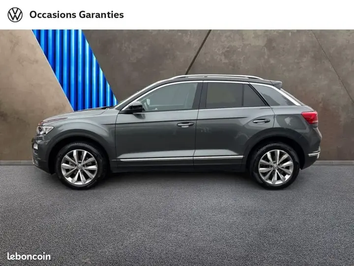 Volkswagen T-Roc 2019 photo 2