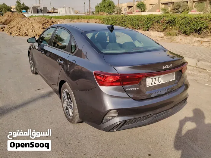 Kia Forte 2022 photo 2