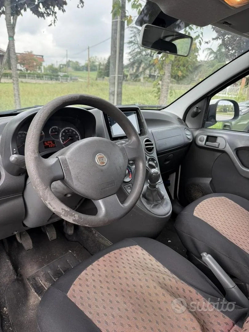 Fiat Panda 2011 photo 5