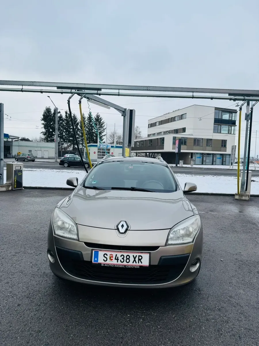 Renault Megane 2009 photo 2