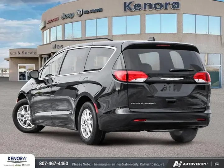 Chrysler Grand Caravan 2026 photo 4