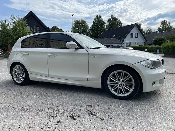BMW 118D 2010 photo 4