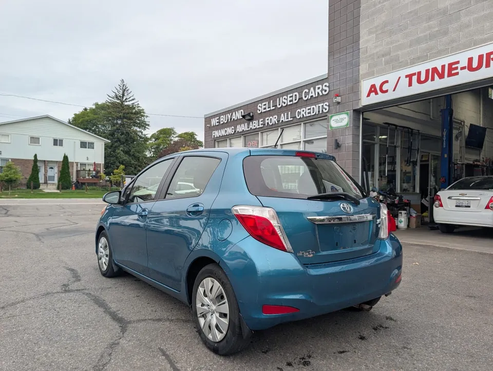 Toyota Yaris 2013 photo 5