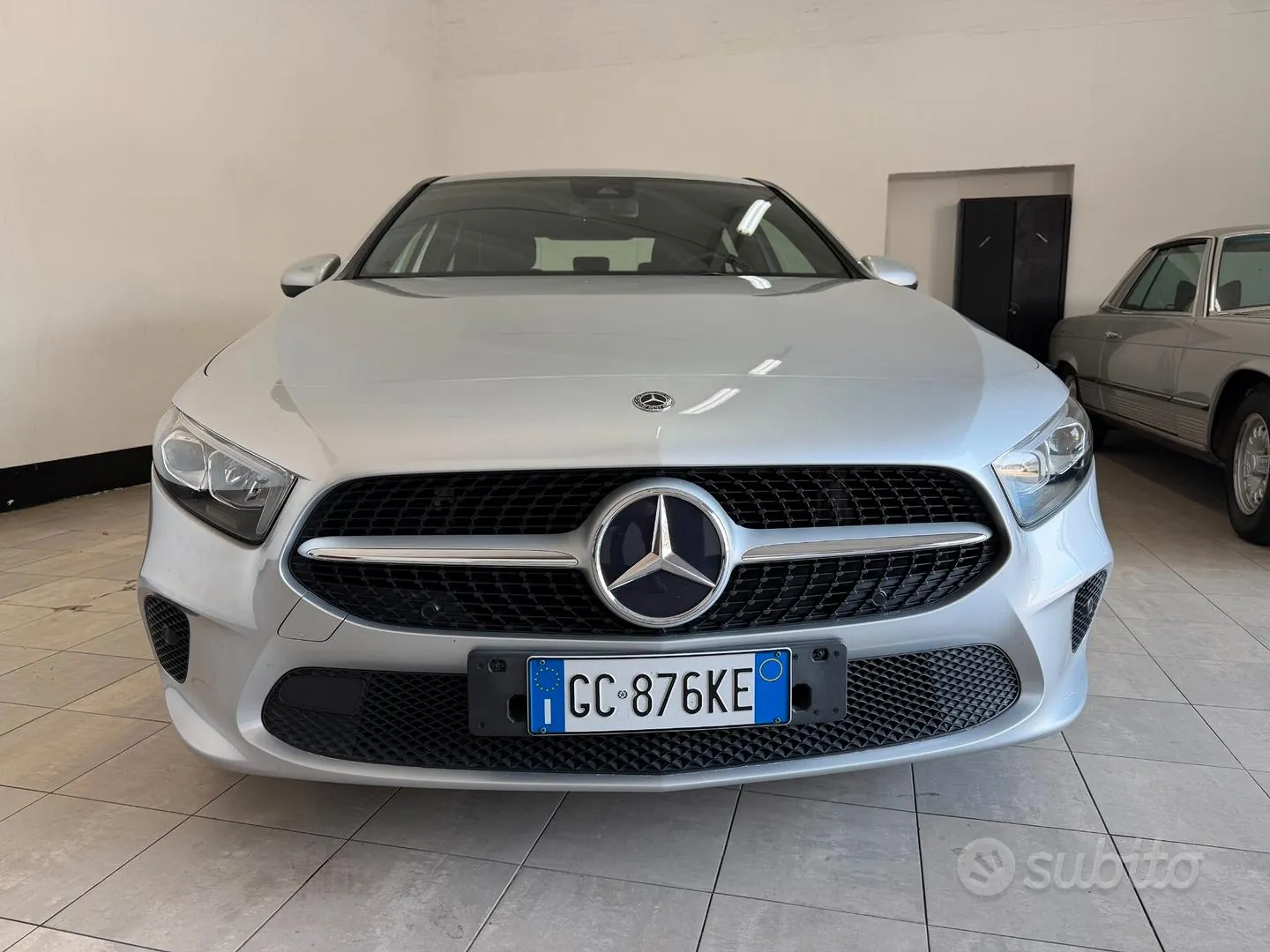 Mercedes-Benz A 180