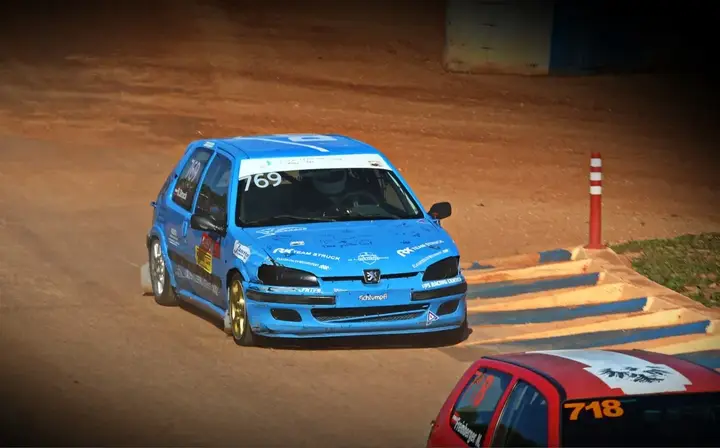 Peugeot 106 1998 photo 2