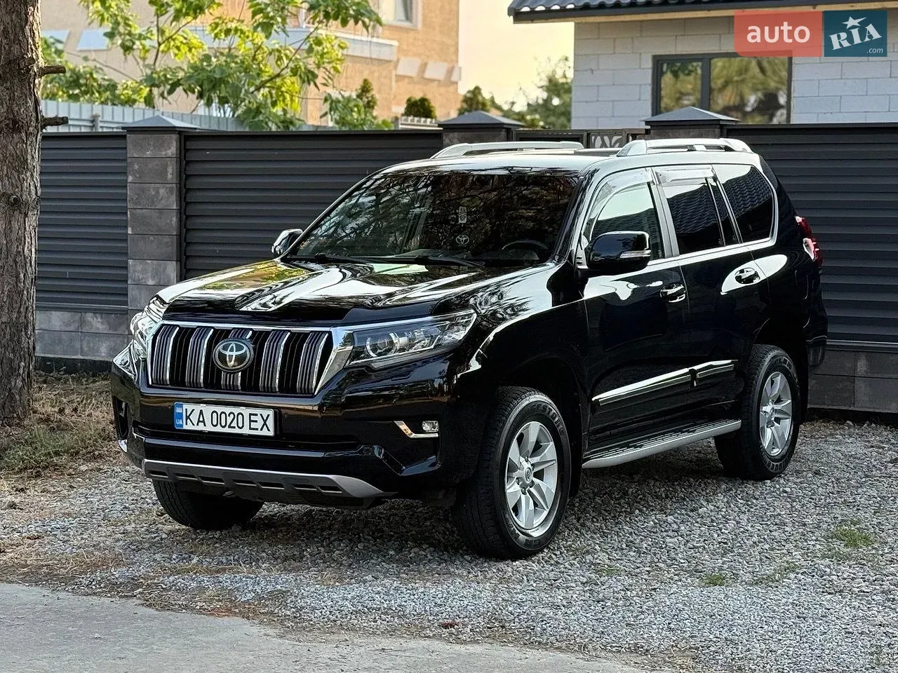 Toyota Land Cruiser Prado 2019 photo 3