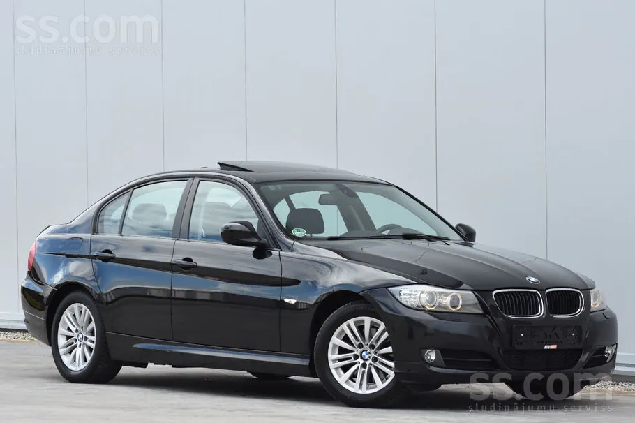 BMW 320 2010 photo 4