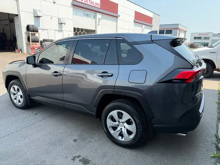 Toyota Rav4 2024 photo 3