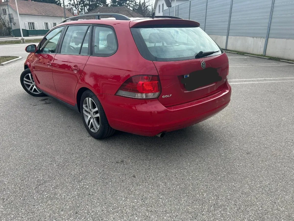 Volkswagen Golf 2010 photo 3