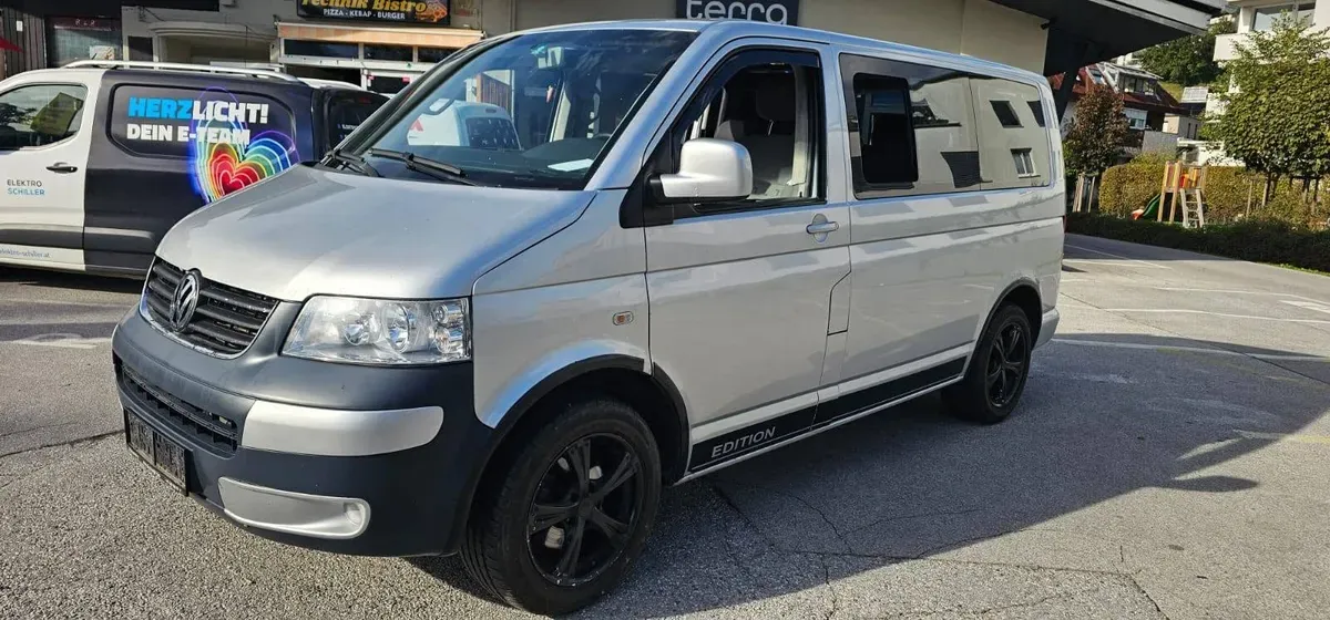 Volkswagen T5 2005 photo 2