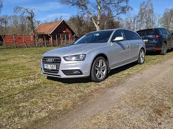 Audi A4 2013 photo 2