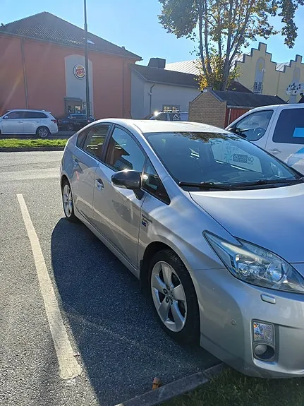 Toyota Prius 2011 photo 3