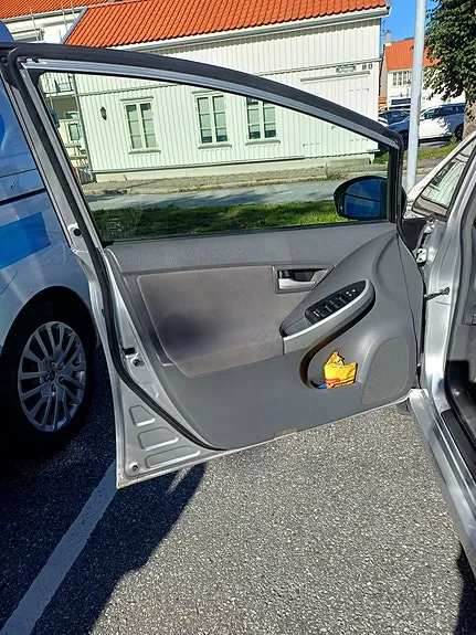 Toyota Prius 2011 photo 5