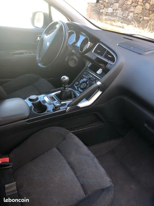 Peugeot 3008 2011 photo 3