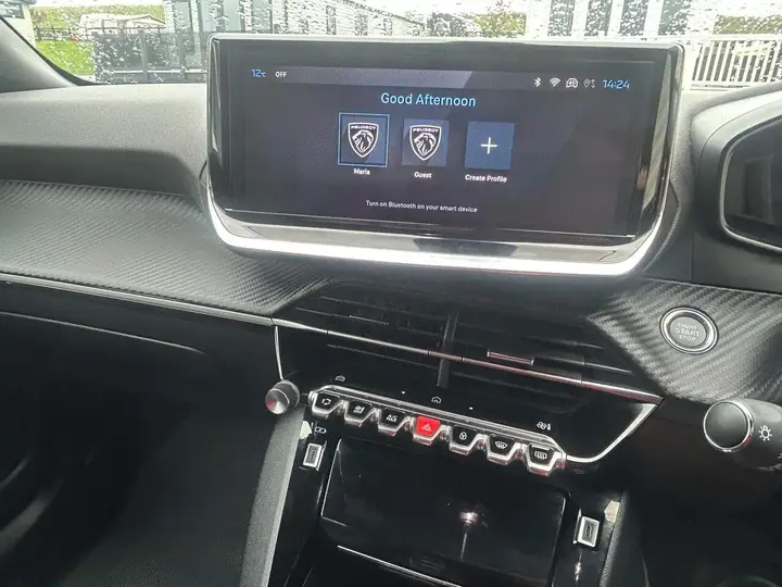 Peugeot 2008 2024 photo 5
