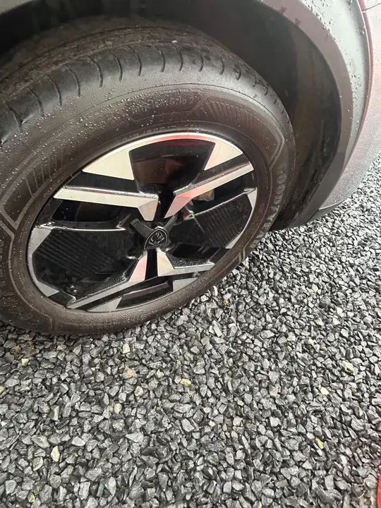 Peugeot 2008 2024 photo 3