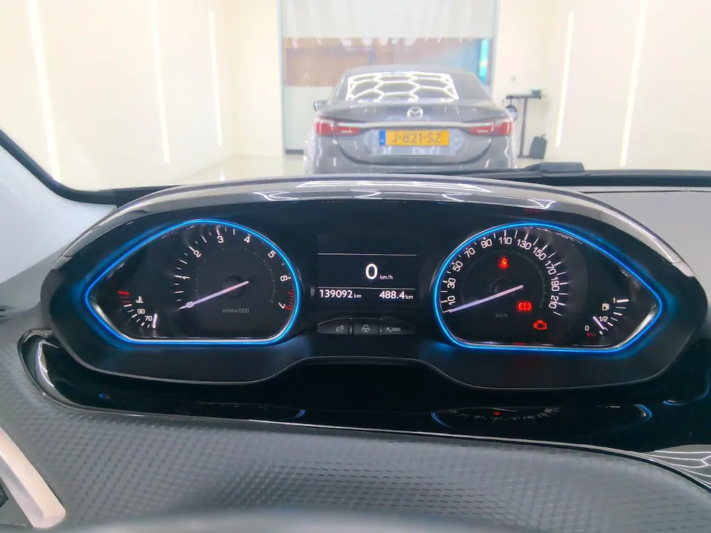 Peugeot 2008 2019 photo 4