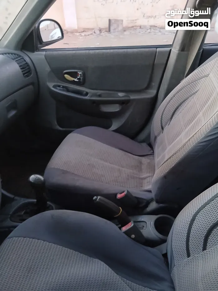 Hyundai Verna 2002 photo 4