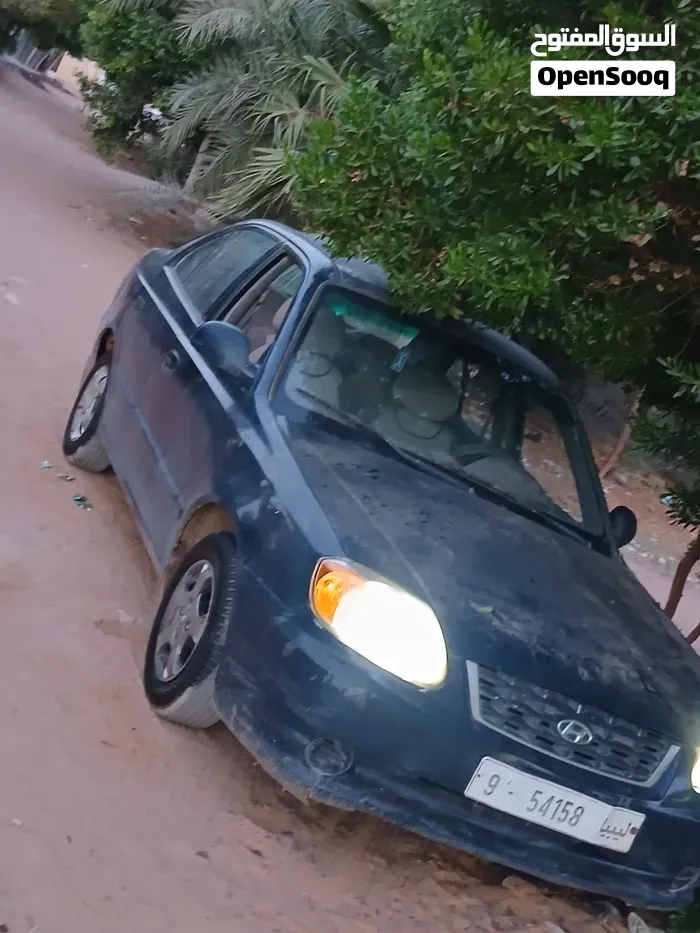 Hyundai Verna 2002 photo 2