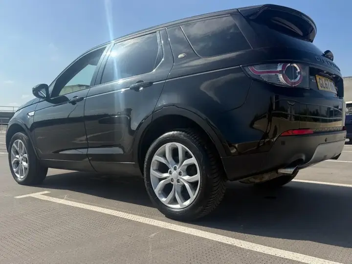 Land Rover Discovery Sport 2018 photo 5