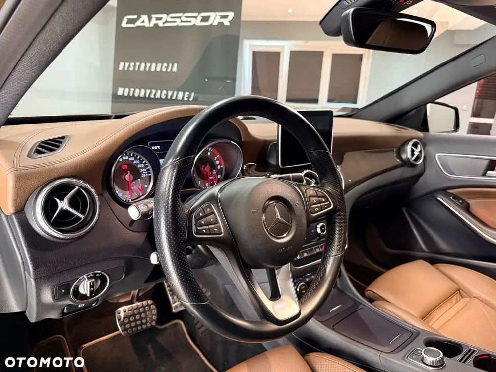 Mercedes-Benz Gla 2015 photo 2