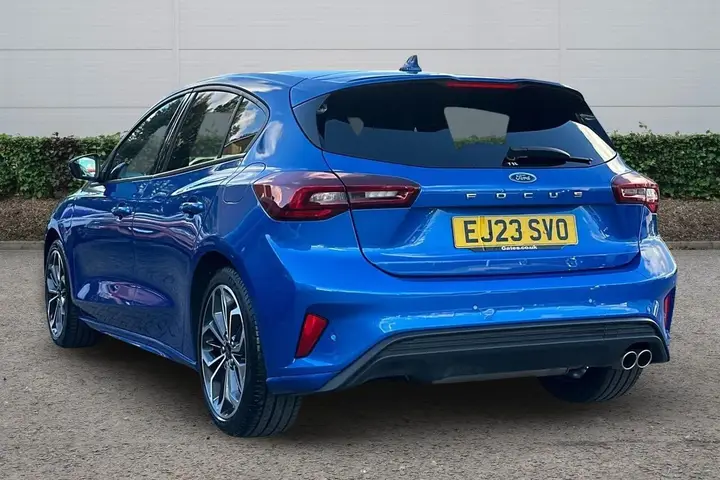Ford Focus 2023 photo 2