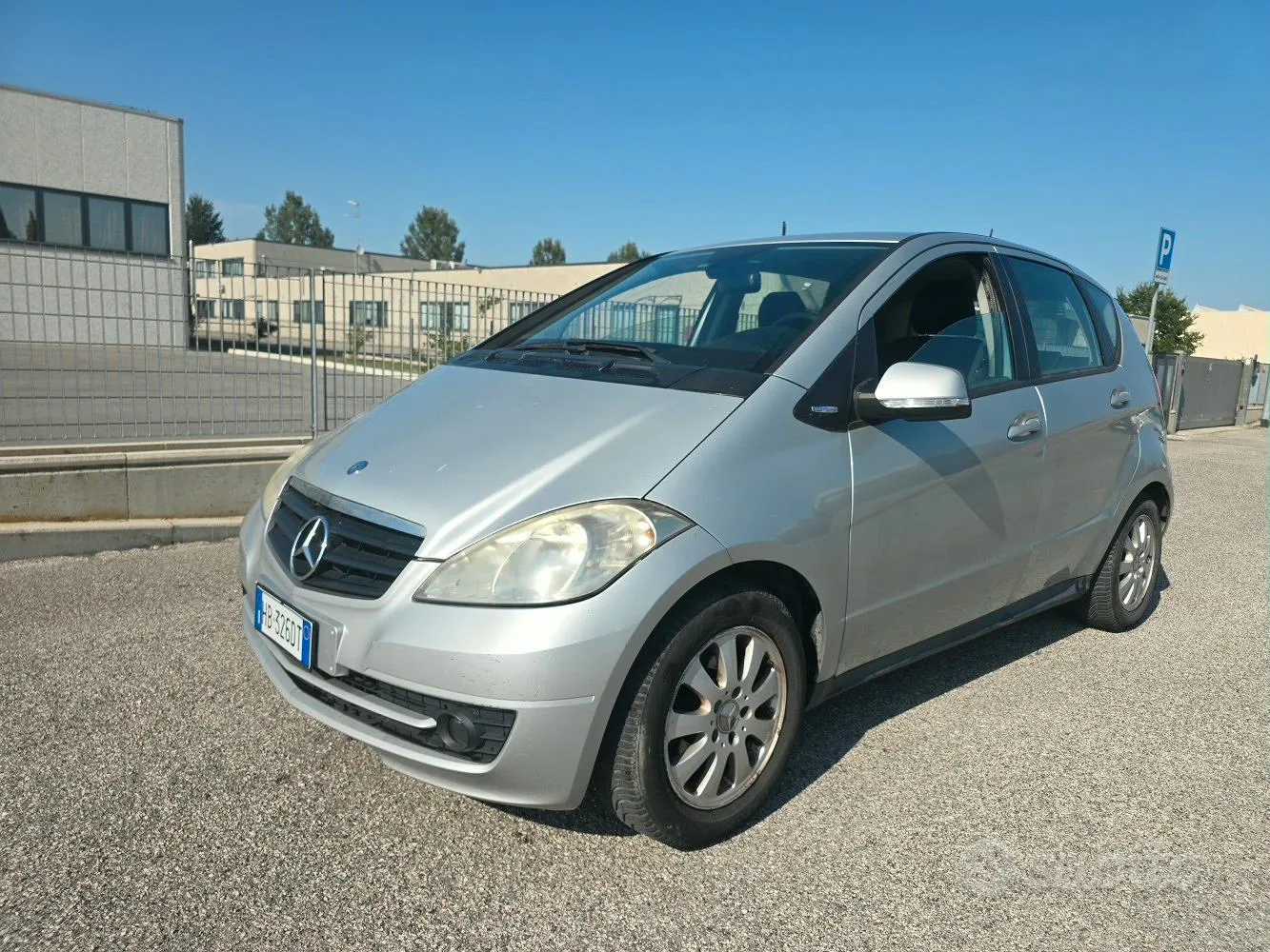 Mercedes-Benz A 160 2009 photo 2