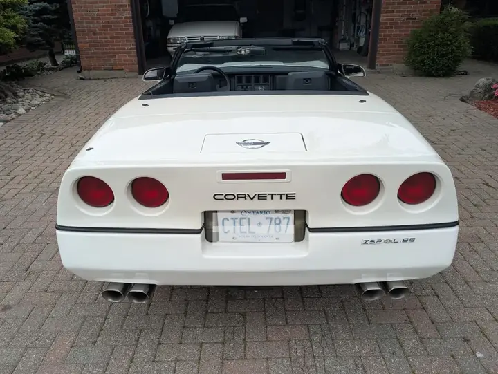 Chevrolet Corvette 1988 photo 5