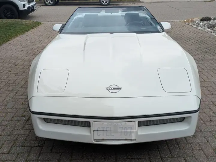 Chevrolet Corvette 1988 photo 4