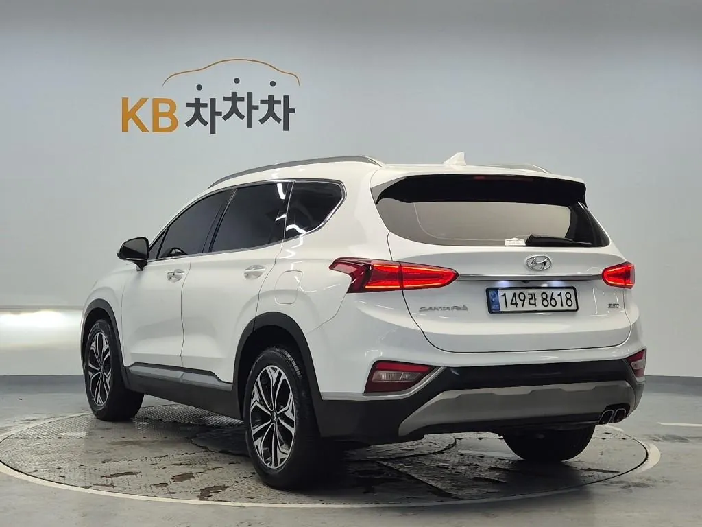 Hyundai Santa Fe 2019 photo 2