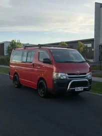 Toyota Hiace 2009 photo 2