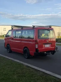 Toyota Hiace 2009 photo 4