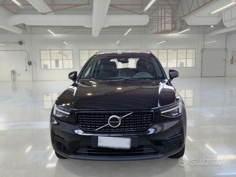Volvo Xc40 2024 photo 2