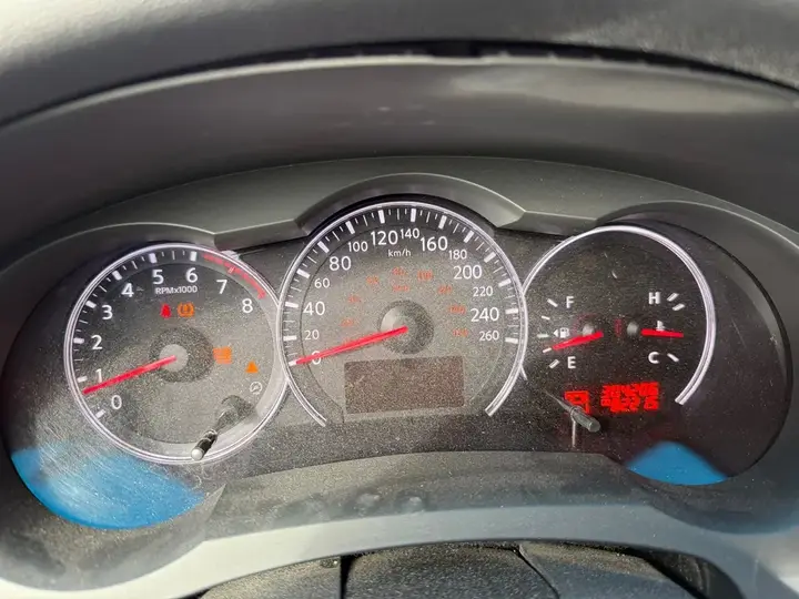 Nissan Altima 2012 photo 2