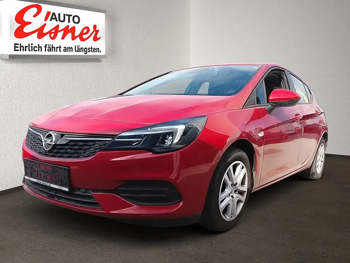 Opel Astra 2020 photo 2