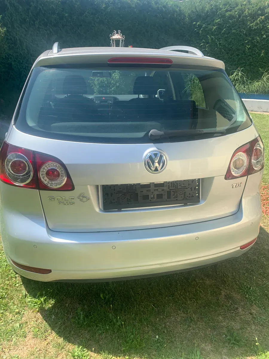 Volkswagen Golf 2010 photo 3